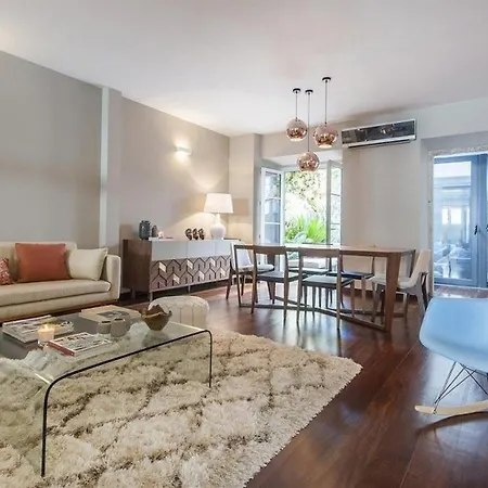 In With Air Conditioning And Terrace